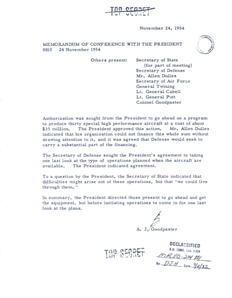 Scanned typewritten memorandum with an official stamp.